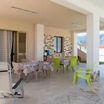 Apartamento Con Piscina Marina *