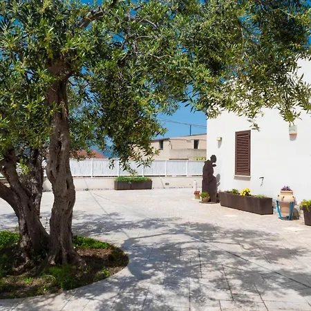 Apartment Con Piscina Marina