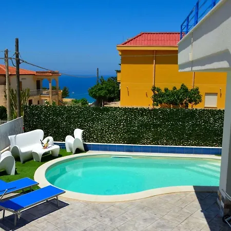 Con Piscina Marina Alcamo