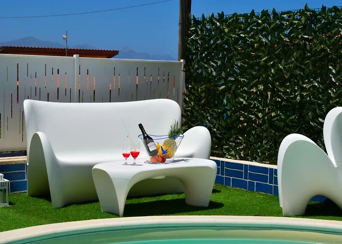 Con Piscina Marina Alcamo